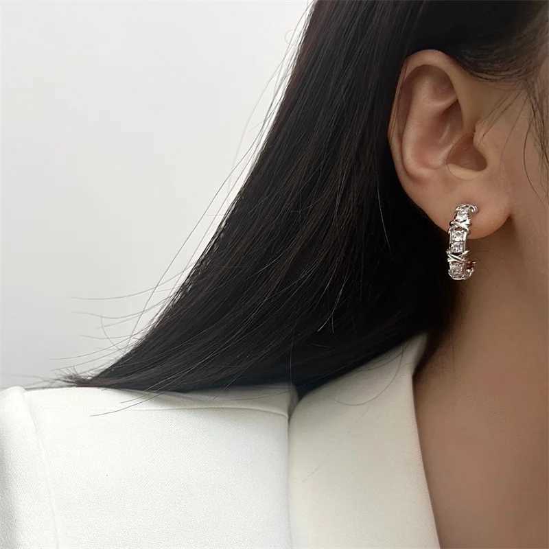 Vintage CC Design Stud Earrings for Women Korean Fashion X Cross Zircon Earring Engagement Jewelry Gifts Wholesale Y250510