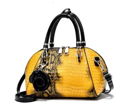 Designer Pack New Snake Skin Pattern Simple Cross Shoulder Large Capacity Fashion PU Women S Bag Free Shipping