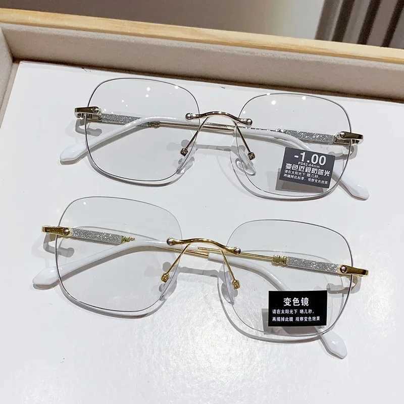 Female Rimless Photochromic Sunglasses Men Women Luxury Near Sight Eyeglasses Trendy Anti-UV Color Changing Myopia Glasses W250513