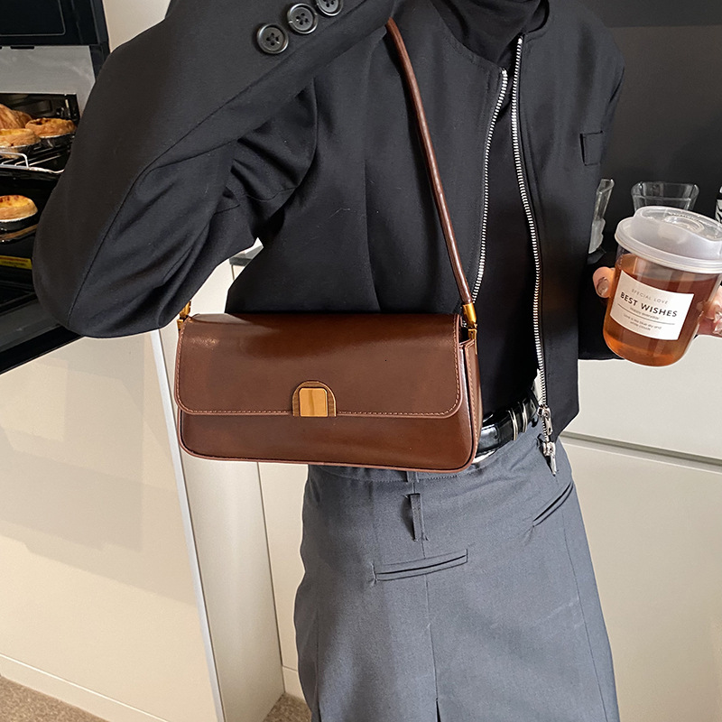 Spring niche women's bag, fashion sense, small square casual new style, versatile underarm trend 2025