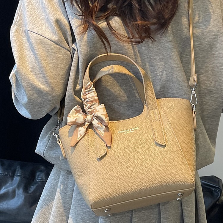 New women's crossbody portable bucket casual large capacity vegetable basket bag, trendy