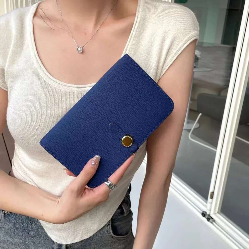 Genuine Leather Long Lady's Handbag With Multiple Compartments Fashionable Wallet Large Capacity Thin Passport Clip Gold Buckle