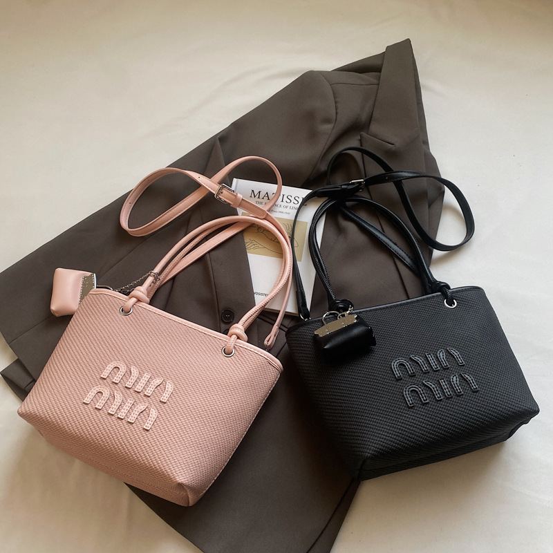 Designer Bag Luxury Bag Exclusive Tote For Women Stylish Summer Shoulder Spacious Versatile Underarm Shoulder Bag Crossbody Purse Free Shipping