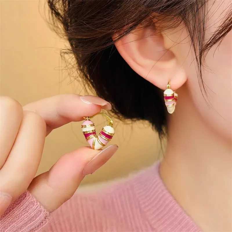 LATS 2024 New Arrival Korean Sweet Small Fresh Color Love Heart Hoop Earrings For Women Fashion Elegant Metal Jewelry Party Gift Y250510