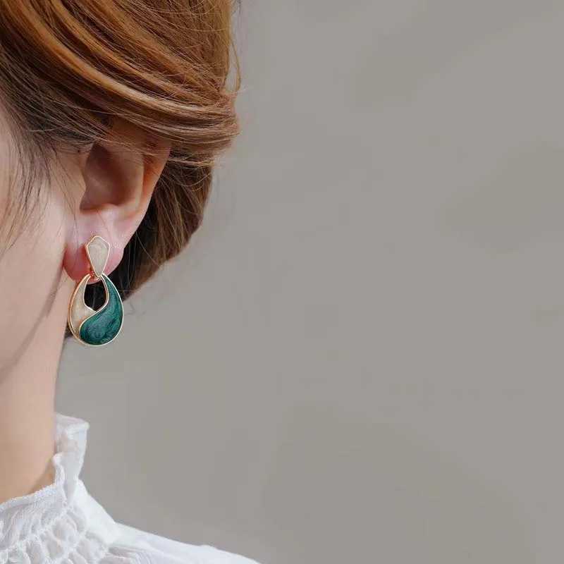 Vintage Blue Enamel Water-Drop Dangle Earrings for Women Elegant Geometric Hollow Drop Earring Wedding Party Jewelry Accessories Y250510