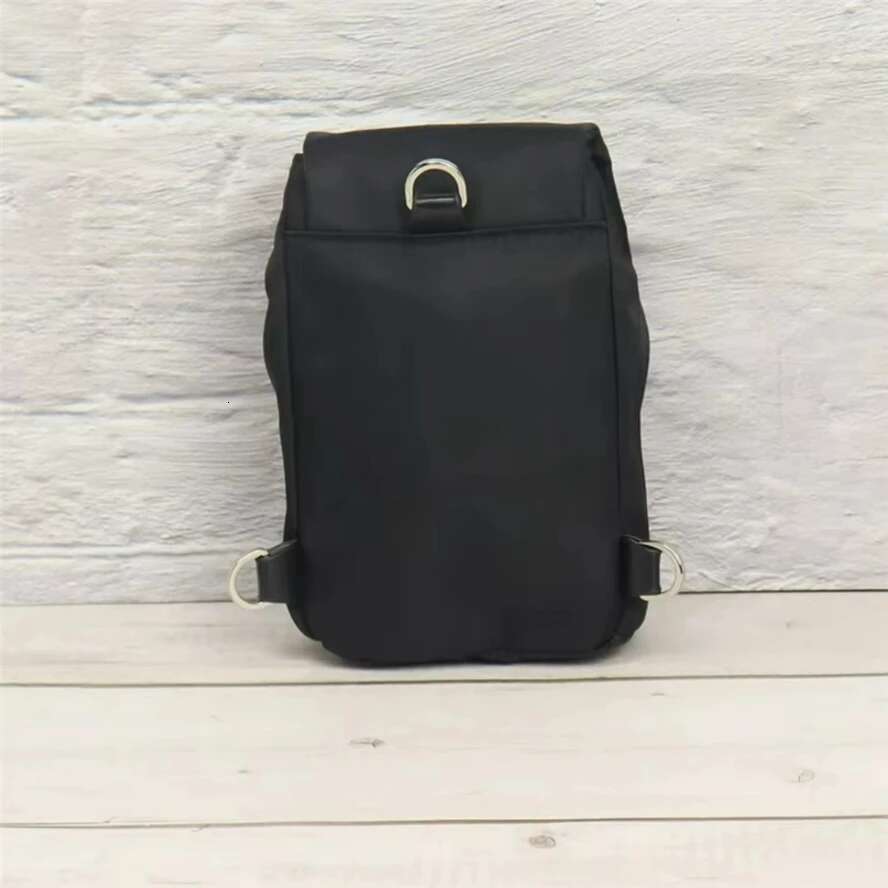 Hot Ins All Seasons 1017 Alyx 9sm Backpacks Men Women Black Outdoor Travel Metal Socket Letter Zipper Opening Nylon Bags