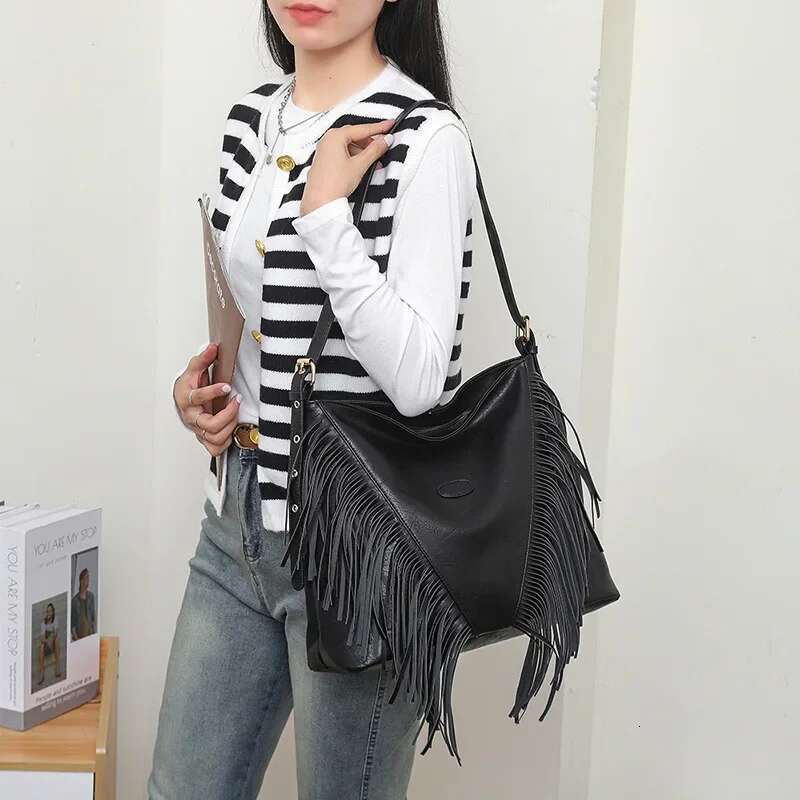 Long Tassels Women Handbag Large Capacity Shoulder Bags For Ladies Hand Bag Soft PU Casual Messenger Bags Travel Tote