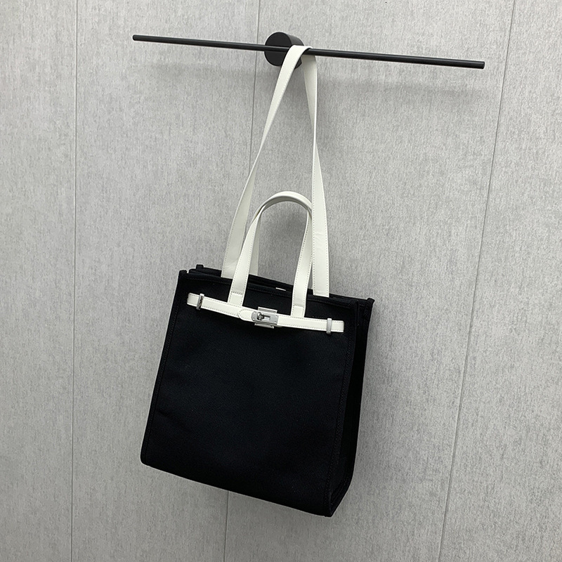 Top Fashion Rivet Designer Bag Motorcycle City Bag Luxury Leather Women Tote Bag Tassel Mirror Wide Shoulder Strap Bags Multifunctional Travel Bags c6