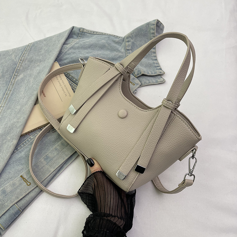 Fashionable new bucket simple shoulder fashionable design crossbody bag, trendy