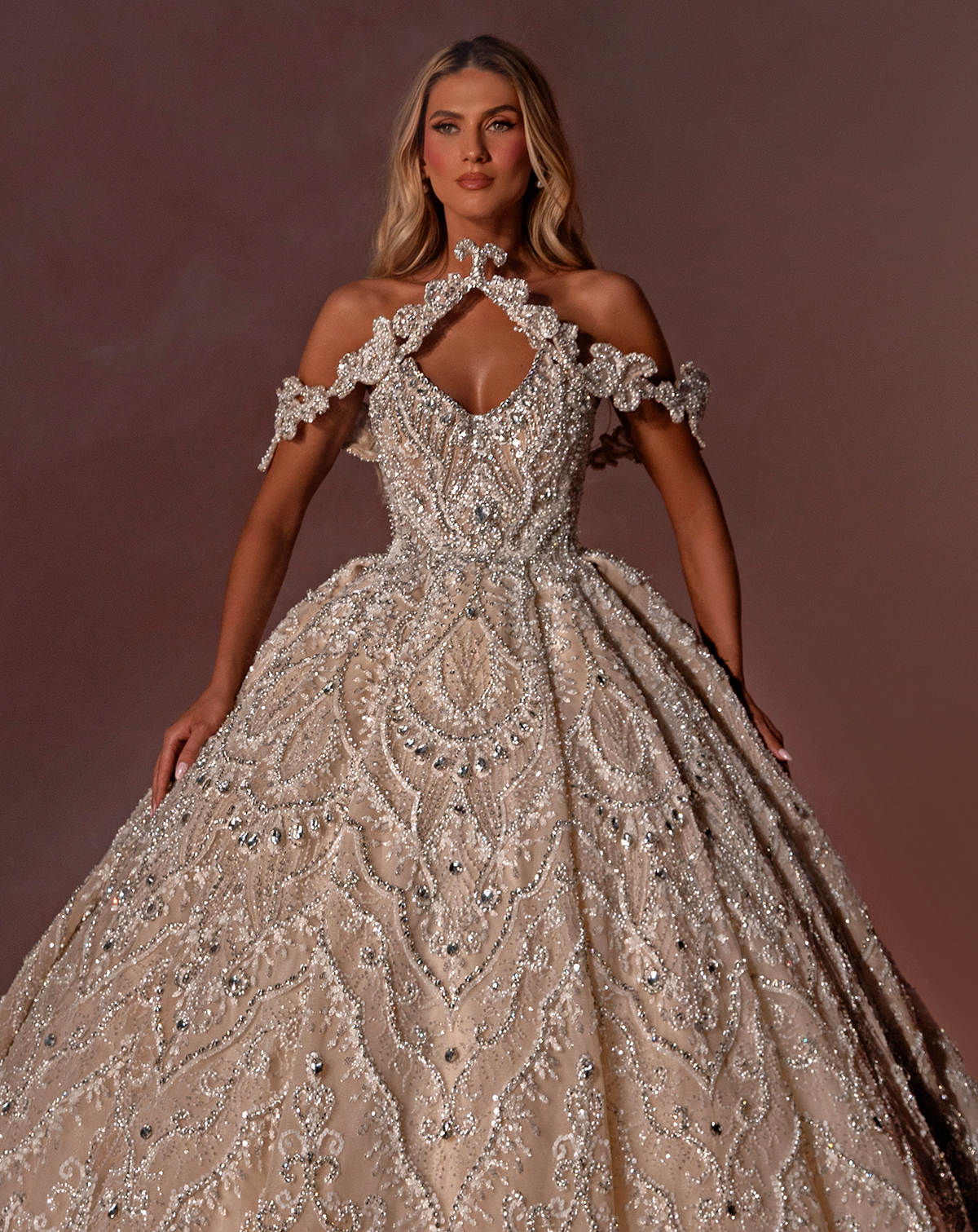 Gorgeous Wedding Dress For Women Off Shoulder Sleeveless Bridal Gown Crystal Sequins Sweep Train Dresses Custom Made vestidos de novia