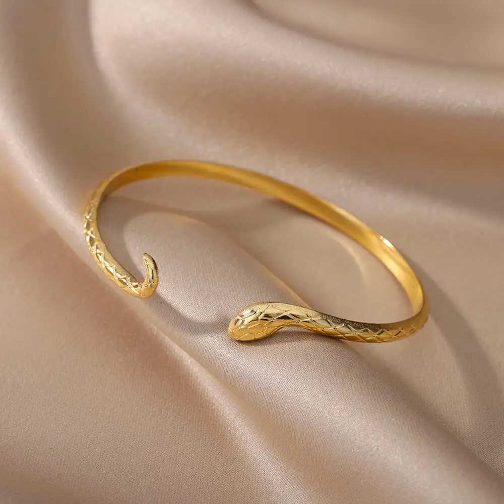 Stainless Steel Snake Bracelets for Women Vintage Gold Plated Texture Adjustable Animal Snake Bangle Female Wedding Jewelry XJ250707