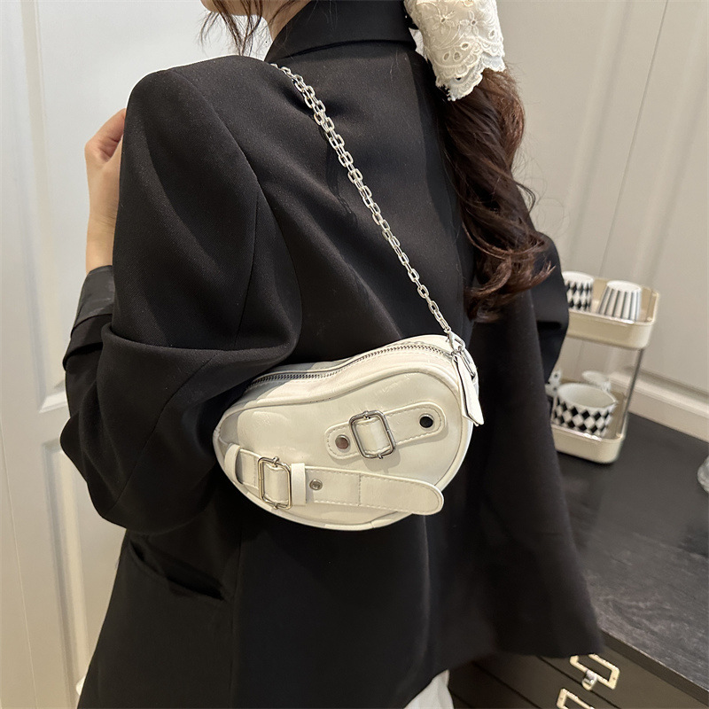 Small and high-end hand-held love women's 2025 summer new fashion versatile shoulder trendy armpit bag