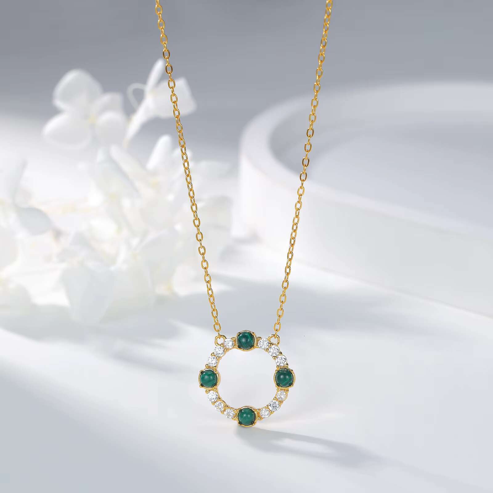 City Women's Manufacturer Pea Stone White Zircon Jewelry Sier Pendant Necklace