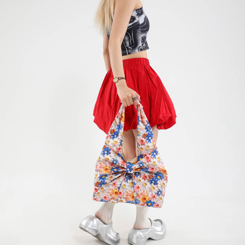 Fashion flower handbag women's 2025 summer new large capacity pleated shoulder trendy armpit bag