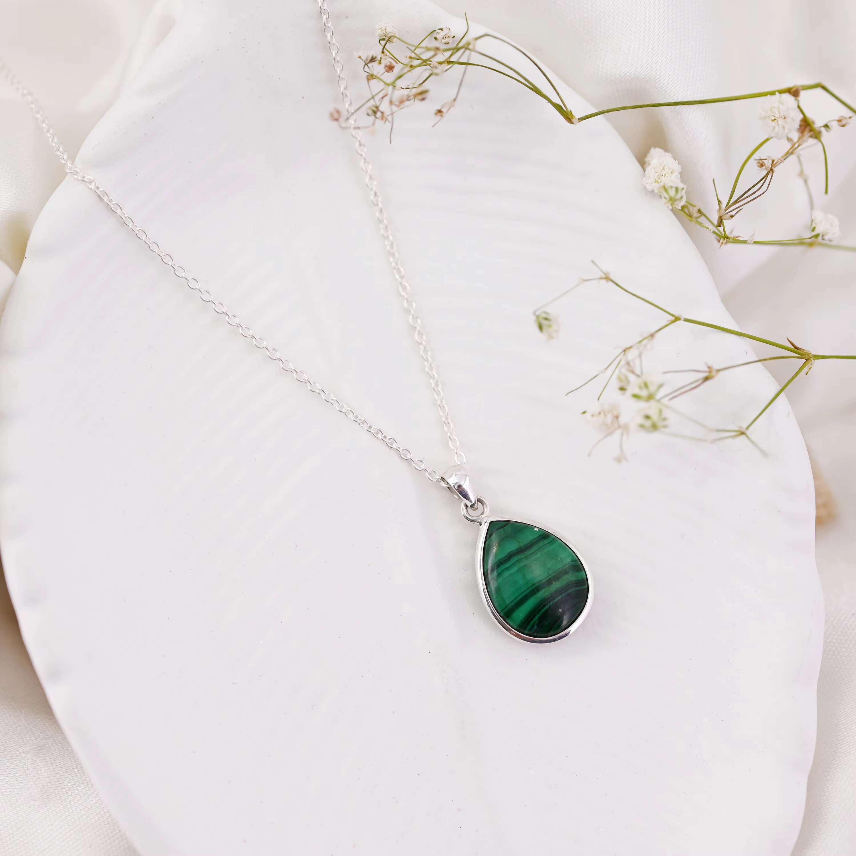 Hot selling sier pendant necklace, handmade for women, 12x16mm, tears, natural pea stone, healing crystal, embedded frame, exquisite jewelry