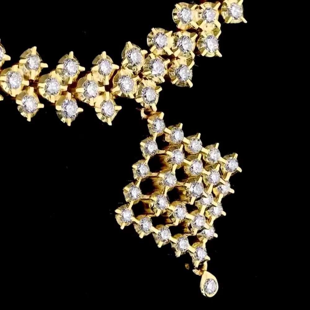Solid Chain IGI Certified Bright Cut Natural t/22kt Square Exquisite Pendant Necklace