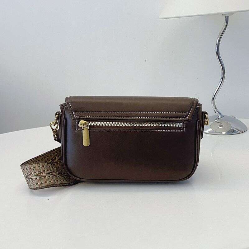 High end fashion women's casual versatile crossbody bag 2025 new Korean version simple single shoulder small square bag