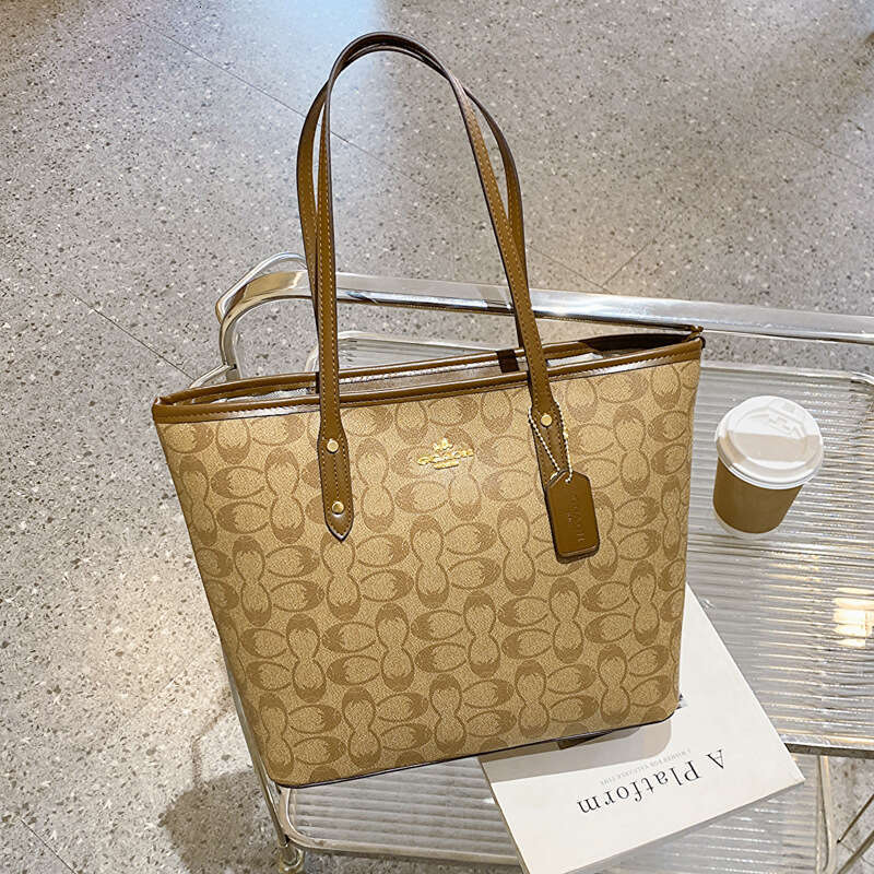 2025 Autumn/Winter New Handheld Large Capacity Tote One Shoulder Versatile Fashion Printed Shopping Style Women's Bag Travel