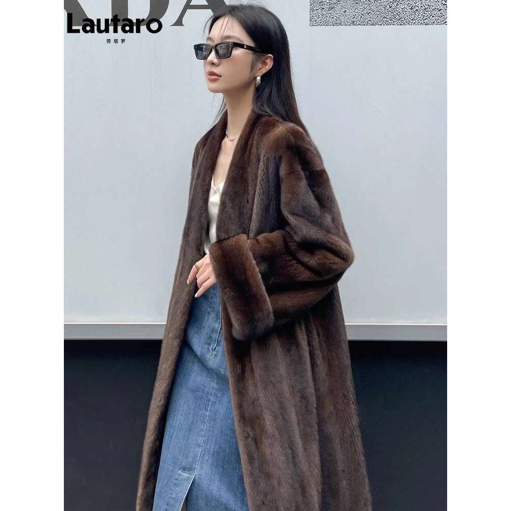 Lautaro Winter Long Vintage Elegant Chic Thick Warm Soft Brown Fluffy Faux Mink Fur Coat Women V Neck Furry Overcoat 2023 Designer Designer