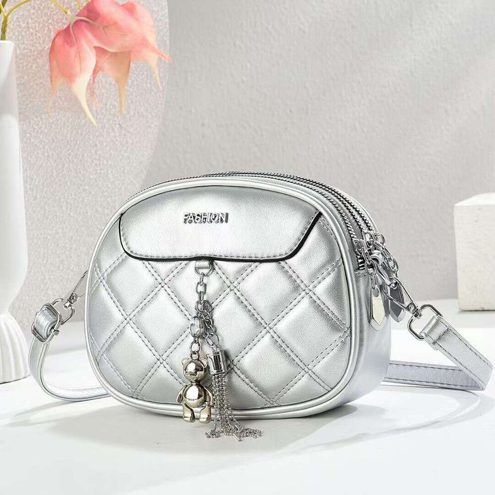 Xiaoxiangfeng Lingge for Women 2025 New Fashionable and Popular Soft Leather Crossbody Small Bag, Internet Famous Shoulder Bag