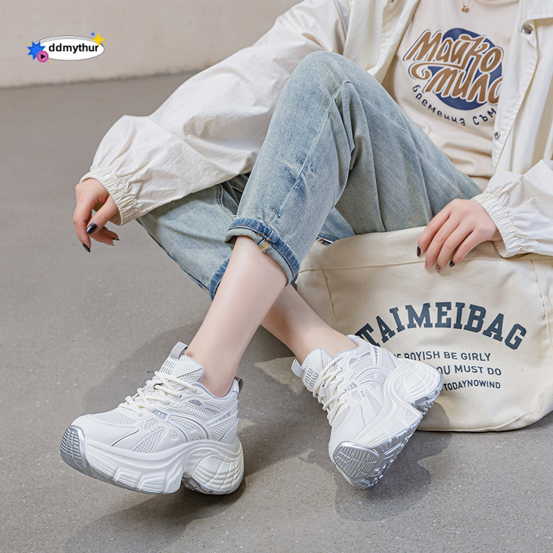 Dad's 2025 new height increase, small stature, spring thick sole, anti slip, fashionable and versatile sports shoes for women ddmythur