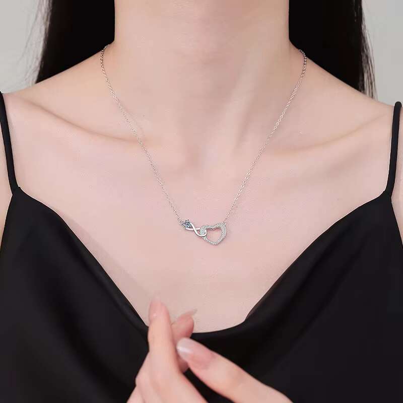 Women's fashion with infinite love, light heart-shaped collarbone pendant necklace