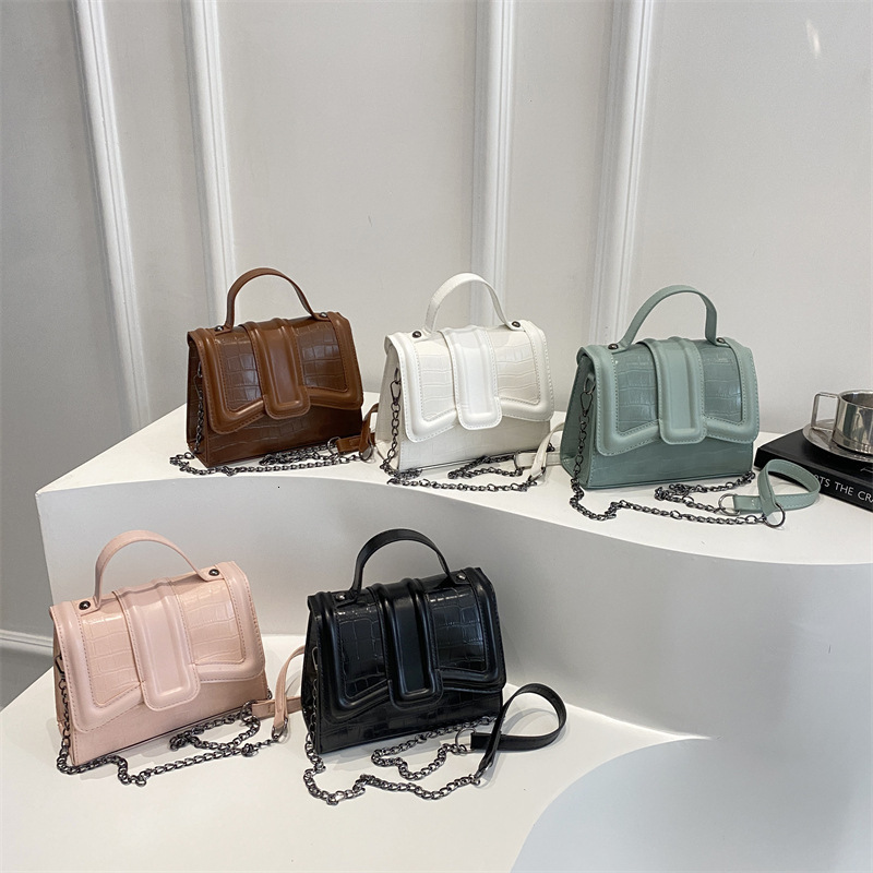 Simple hand-held small square women's 2025 summer new style light luxury western-style shoulder commuting crossbody bag