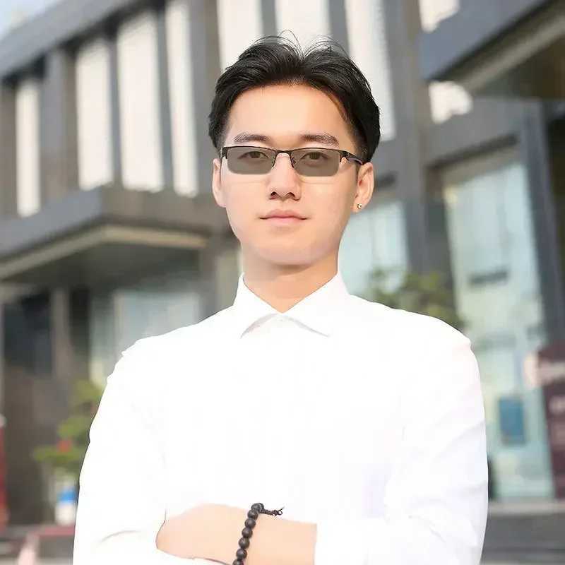 2 in 1 Unisex Nearsighted Eyeglasses Smart Photochromic Minus Glasses for Men Trendy Myopia Sunglasses Prescription 0 -1.0 -1.5 W250513