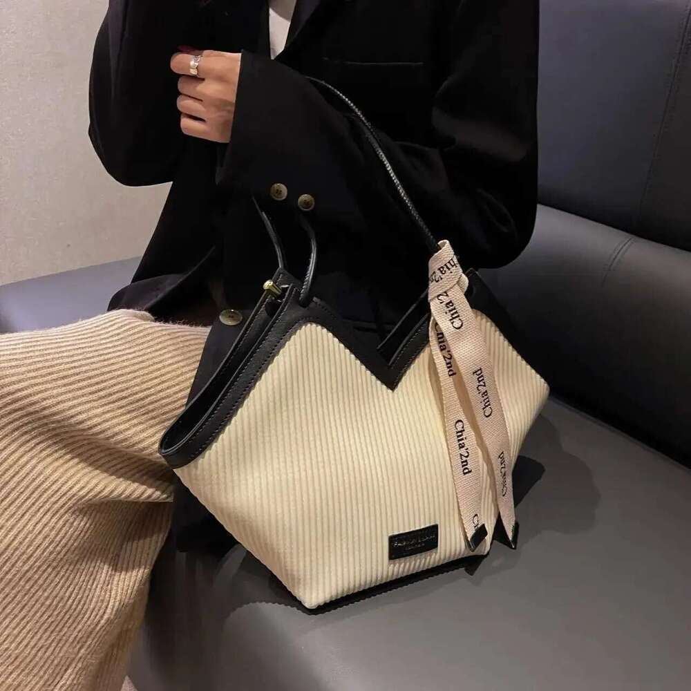 Korean Style Big Women's Casual All-Match Canvas Commuter Shoulder Student Tote Bag