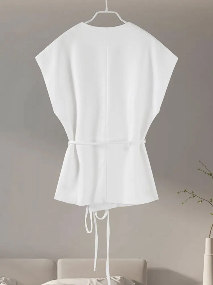 TTRAFZA Women Vintage Solid Vest With Lace Up Sleeveless V Neck Shirt Summer Female Casual Commuting Chic Top Blouse 250506