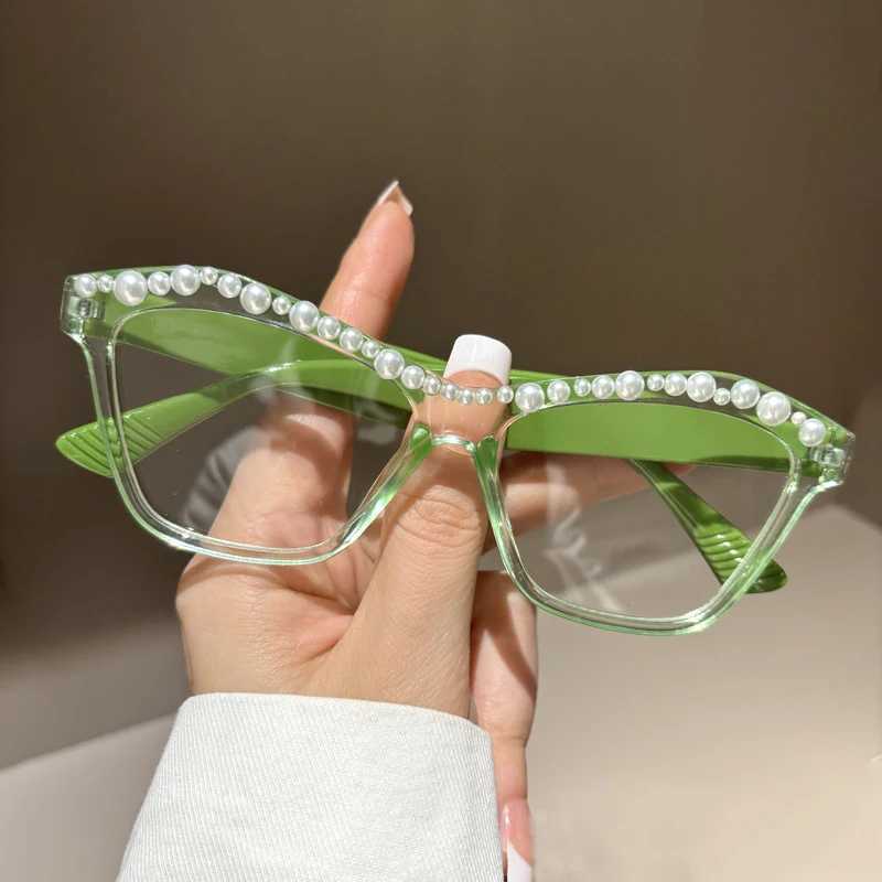 2025 New High Quality Pearl Presbyopia Glasses For Women Anti Blue Light Fashion Ultra Light Green Whitening Prescription Glasses W250513