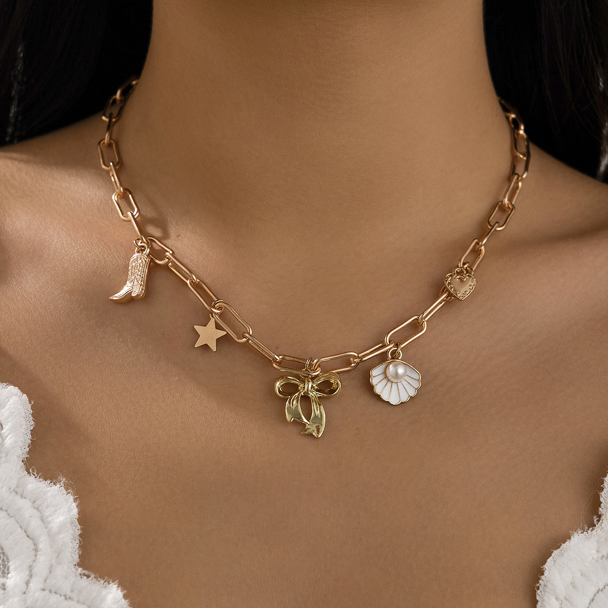 Trendsetting Sea Creature Themed Collar Necklace Crafted from Resin Materials