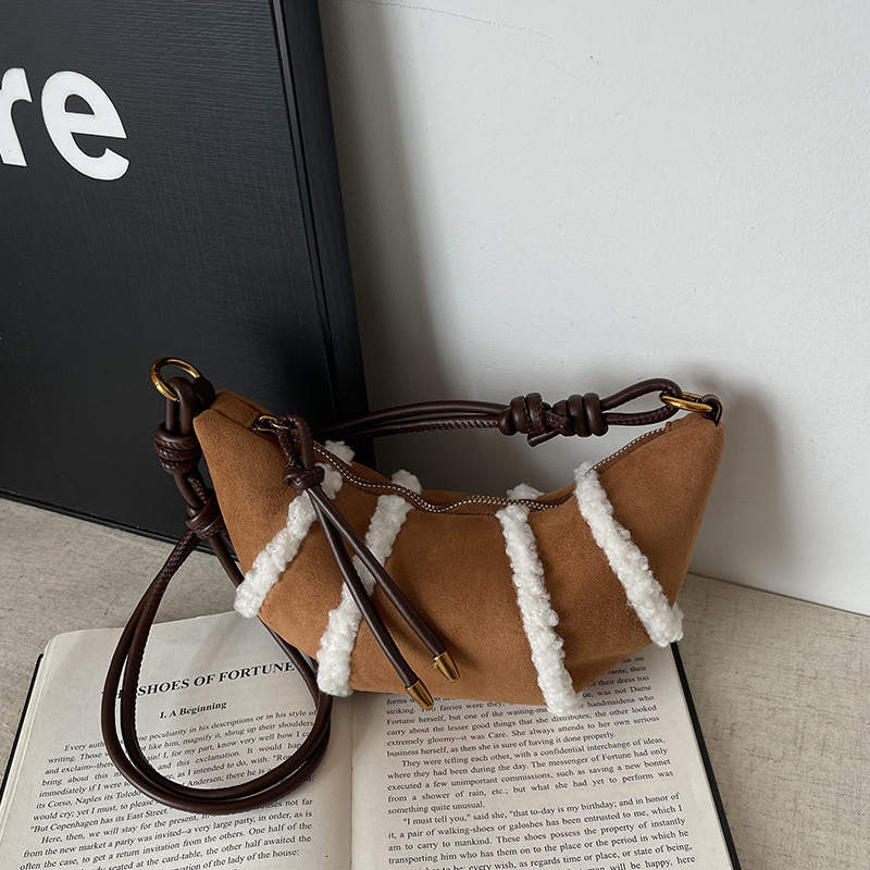 Autumn and Winter Melad Matte Plush Small for Women 2025 New Style Bull Horn Versatile Crossbody Dumpling Bag