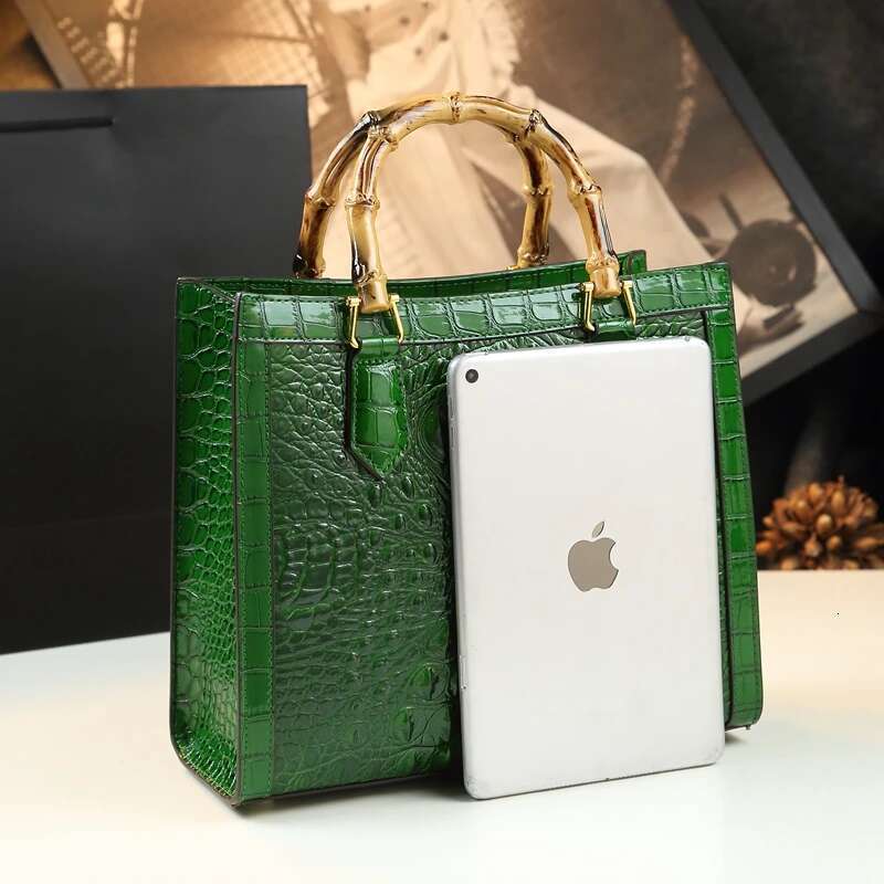 Crocodile Pattern Leather Women's Handbags Bamboo Handle Portable Tote Bag Mom Tide Shoulder Messenger Bags 2025 New Fashion