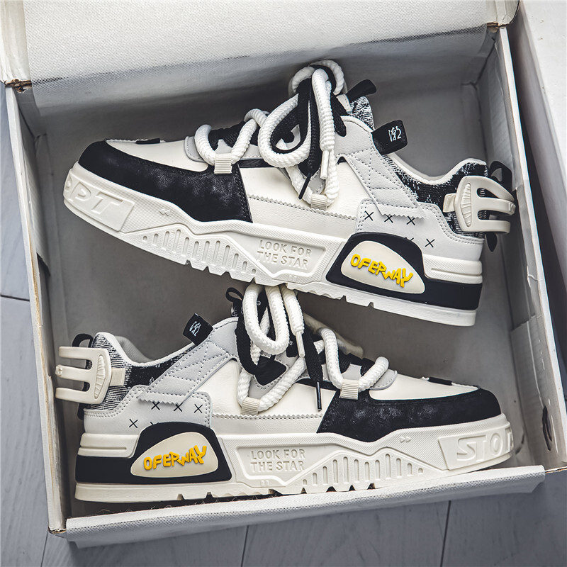 Designer Internet celebrity hot men's shoes winter 2025 new versatile thick soled casual flat shoes anti slip youth sports trendy shoes