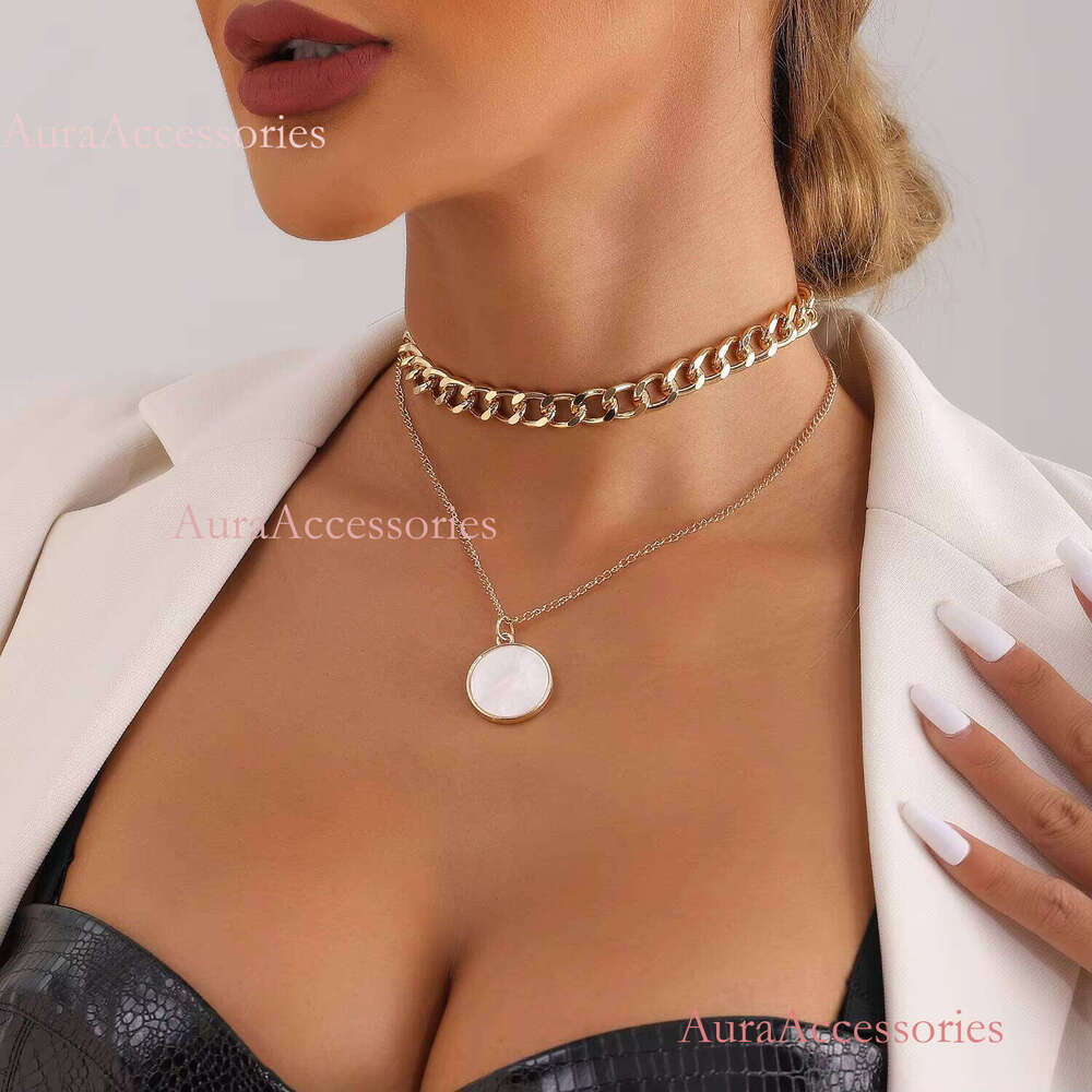 Geometric White Fritillaria Pendant Female Metal Coarse Aluminum Chain Gold Plating Alloy Ornament Necklace