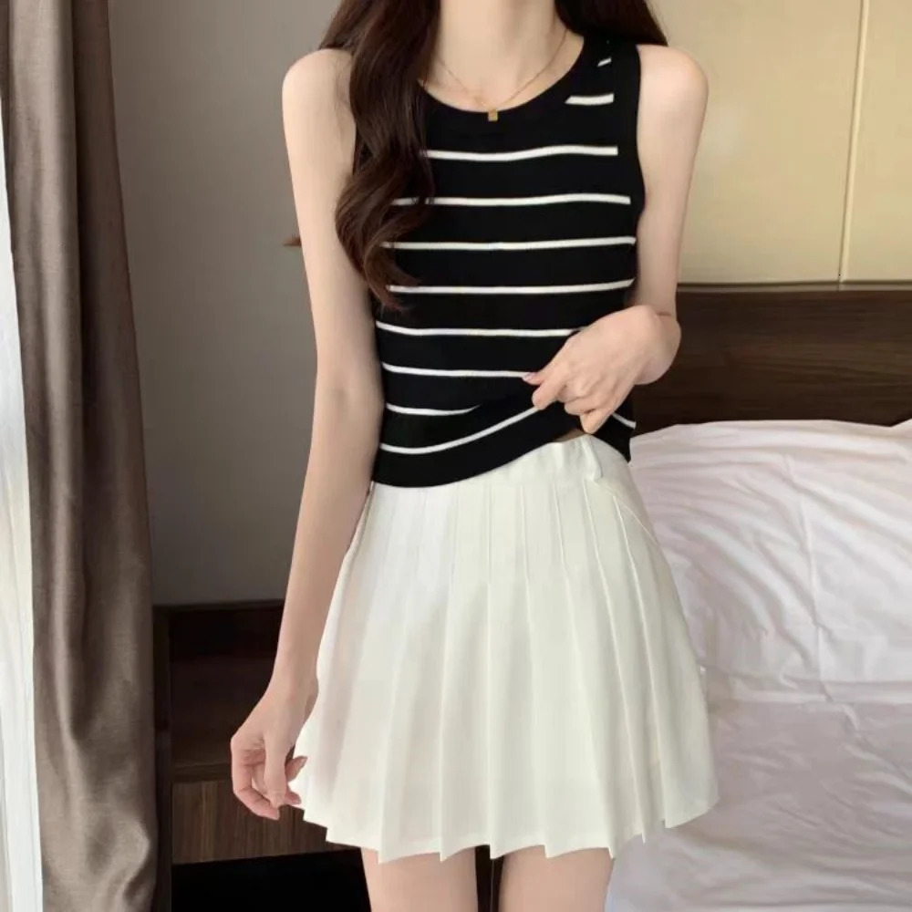 Matching Stripe Tanks Of Woman Chic Casual Sleeveless Tops Tees Korean Basic Ladys Knitted Vest Trend Sweaters Jumper 250513