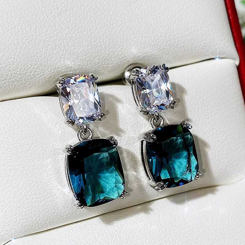 Huitan Blue/White Cubic Zirconia Dangle Earrings Brilliant Womens Accessories Silver Color Luxury Fashion Wedding Party Jewelry Y250510