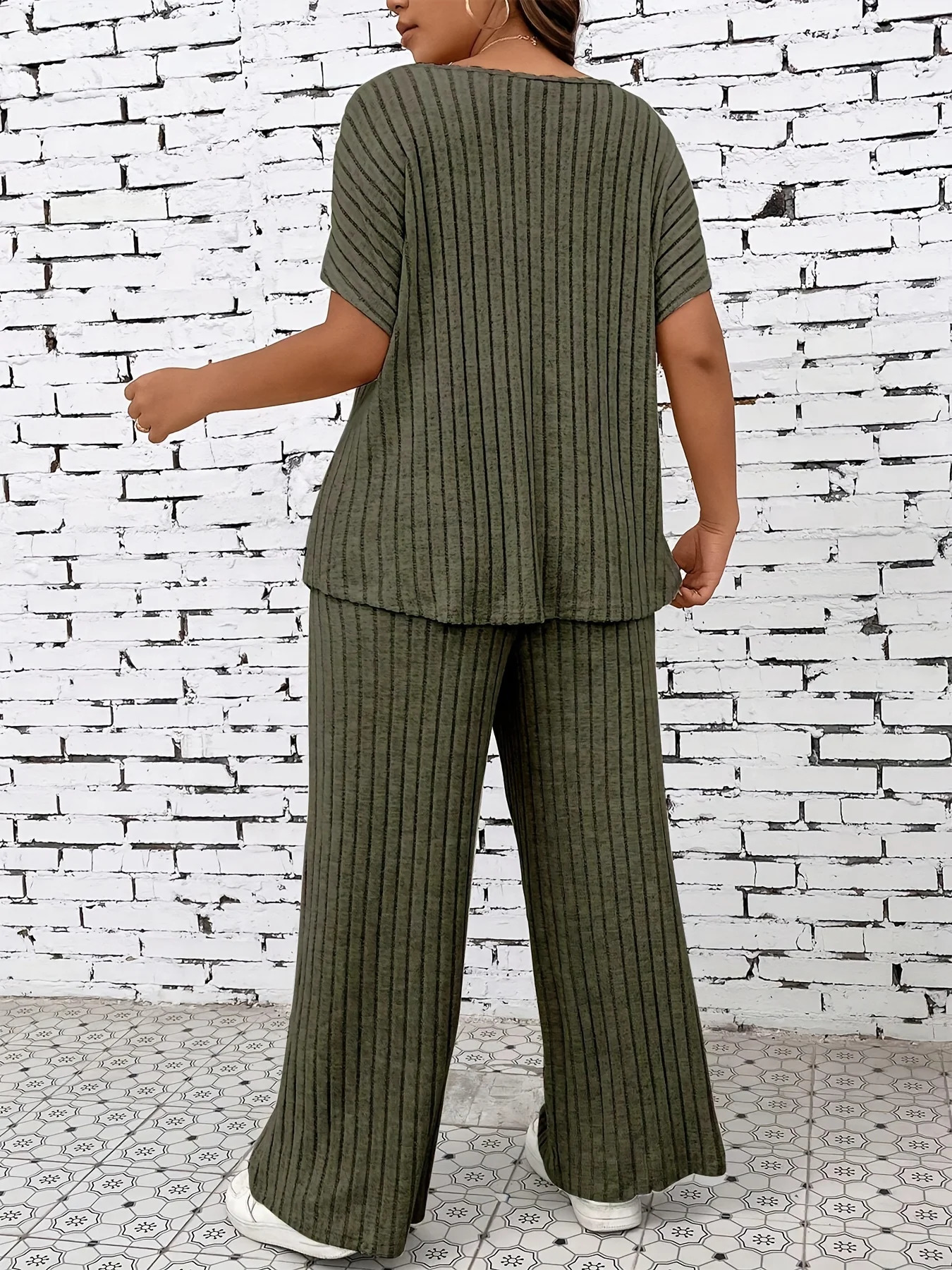 Plus Size Womens Casual TwoPiece Outfit Striped Top and WideLeg Pants Set Comfortable Lounge Wear 250506