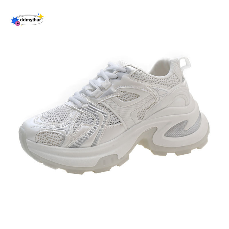 Internet celebrity super hot dad women 2025 summer new style thin mesh breathable height increasing sports thick soled casual shoes ddmythur