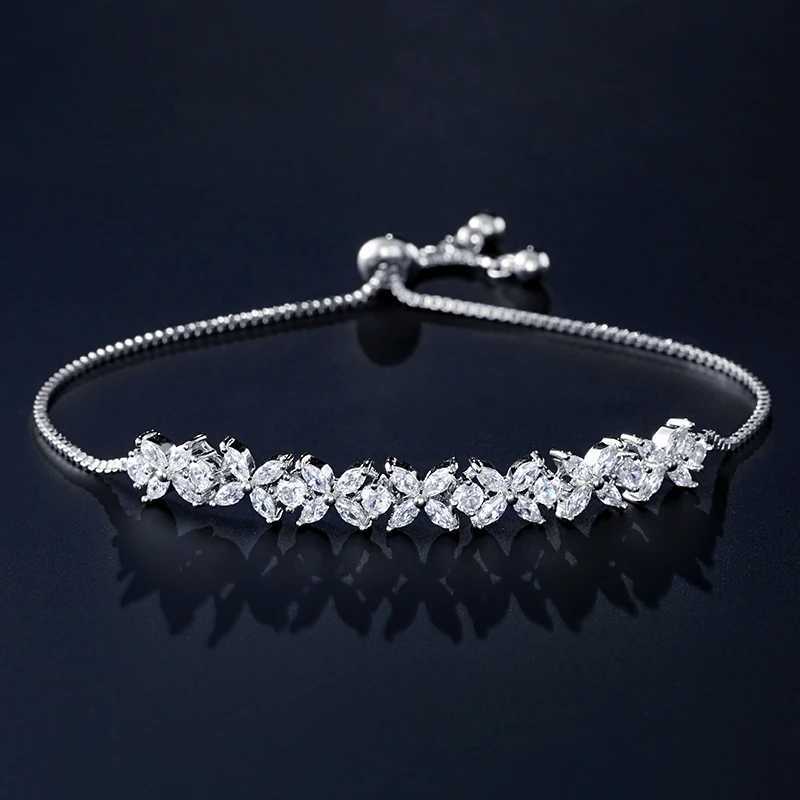 Classic Shiny Clear Zircon Flowers Adjustable Charm Bracelets for Women in Silver Color Fashion Wedding Jewelry XJ250707