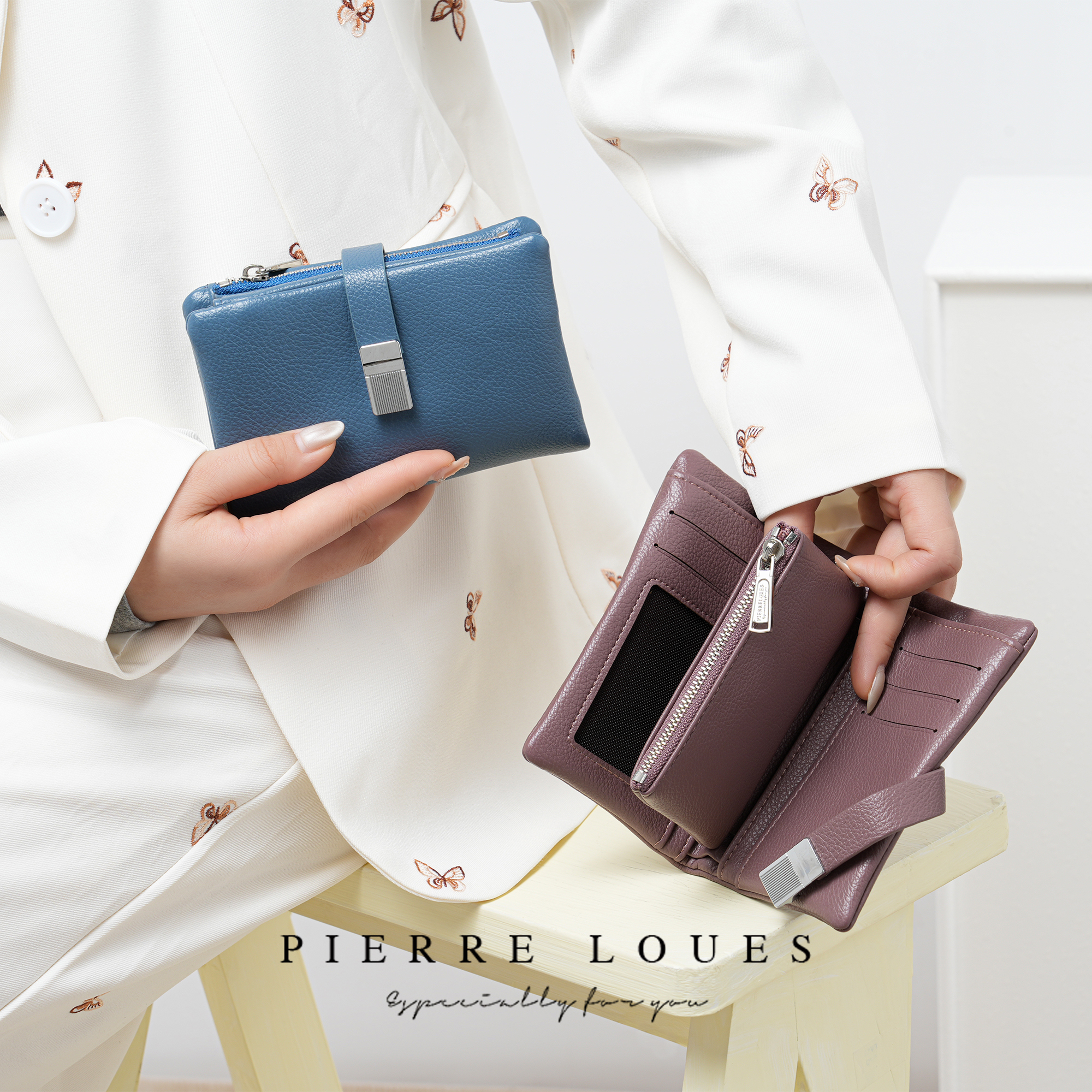Stylish Small Size Ladies' Wallet Attached by Magnetic Clasp