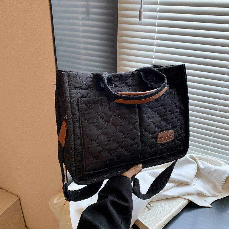 Women's new large capacity nylon commuting fashionable simple tote bag for women