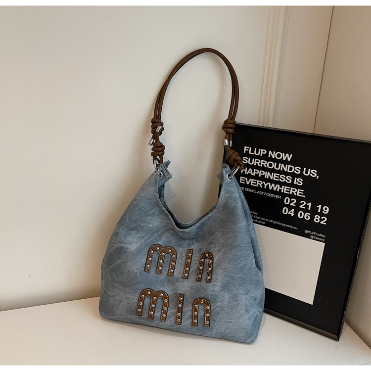 Designer Bag Luxury Bag Trendy Studded Cloud Pendant Tote Large Capacity Women S Crossbody Alphabet Rivet For Daily Chic Shoulder Bag Free Shipping
