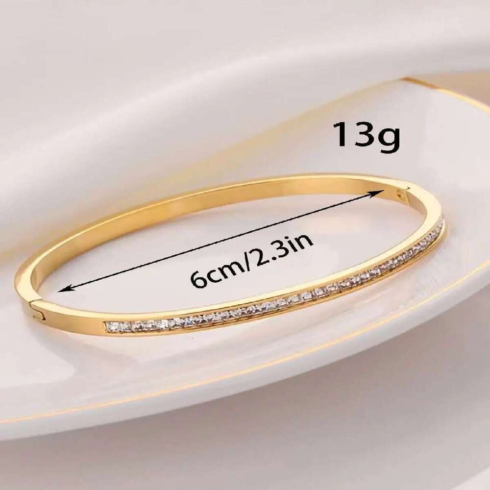 1Pc Titanium Gold Bracelet, Fashionable Classic Style, Stainless Steel Bracelet,Inlaid With Zircon,For Womens Daily Wear