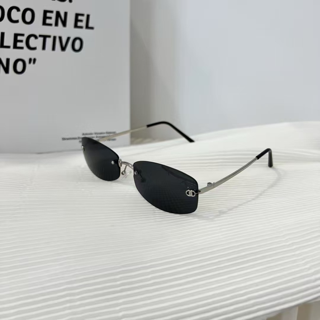 Designer Sunglasses For Women Men Fashion Metal Sunglasses Luxury Polarized Lens Goggle Pilot PC Frame Oversized UV400 Eyewear Luxury Style Sunglasses