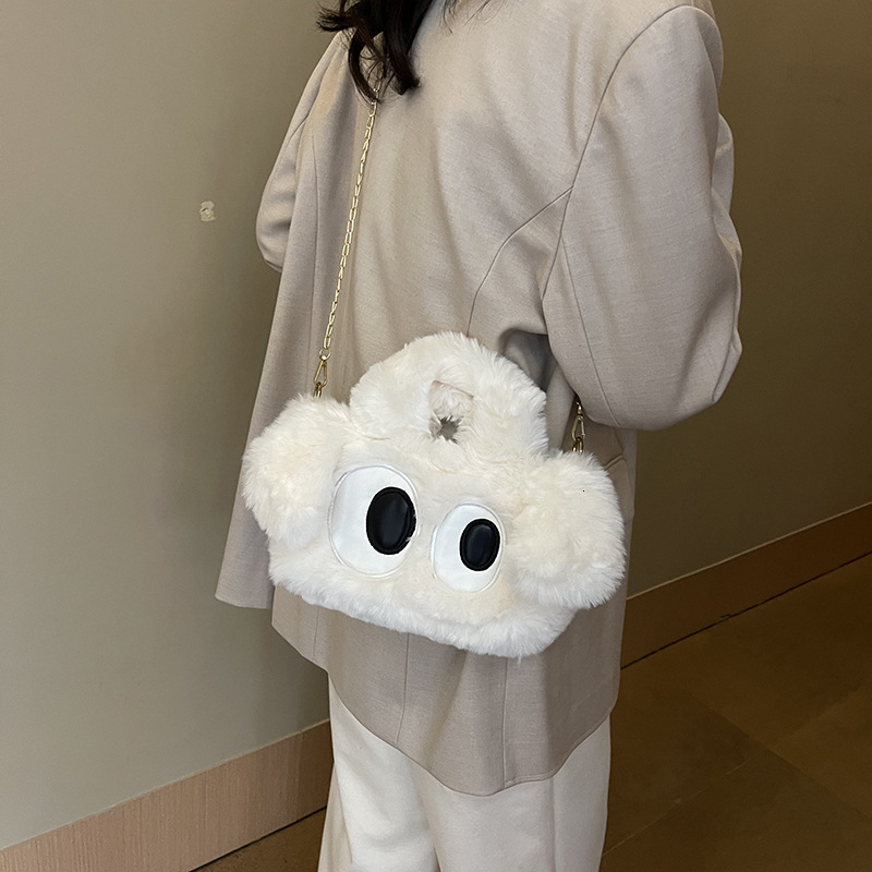 Cute cute for autumn and winter, women's 2025 new versatile crossbody bags, super popular hand-held furry bags