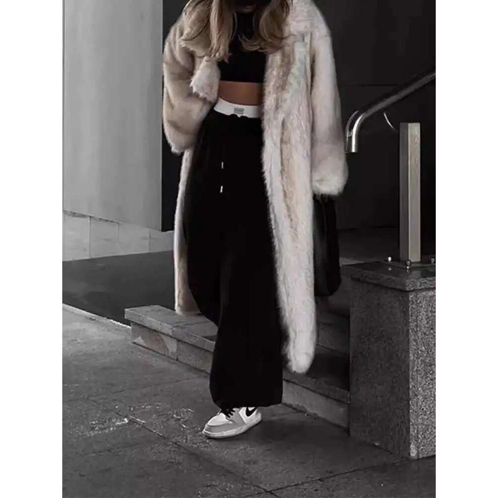 UCXQ Tide Faux Fur Coat European Style Street All Match Lapel Temperament Elegant Long Outerwear Women 2025 Autumn Winter 3C2587 Designer