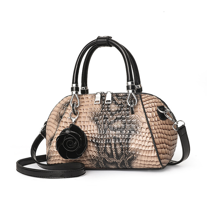 Designer Pack New Snake Skin Pattern Simple Cross Shoulder Large Capacity Fashion PU Women S Bag Free Shipping