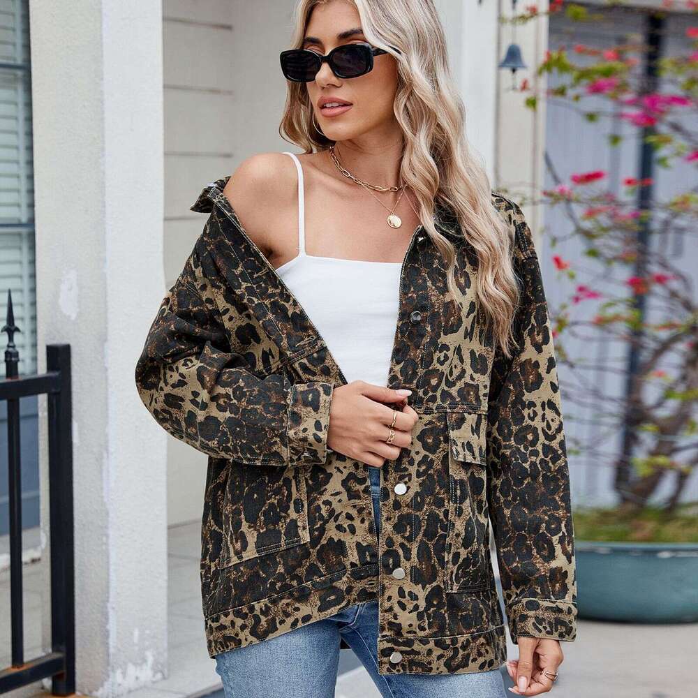 New versatile slimming retro classic loose denim casual jacket top for women in 2025, with a unique and elegant temperament